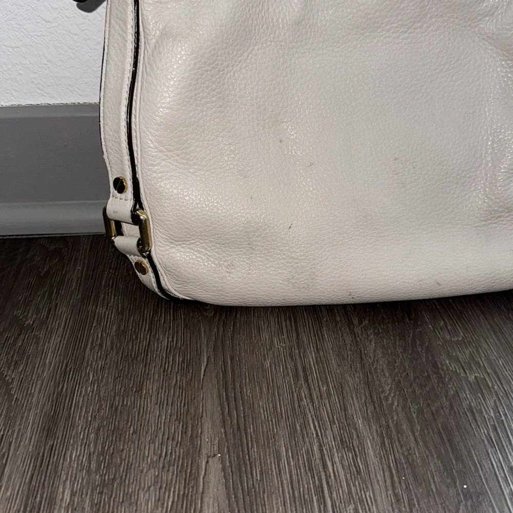 MICHAEL KORS Cream Leather Shoulder Bag
